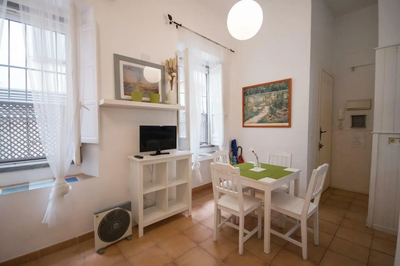 Apartamento San Roman Hotel Seville Apartment